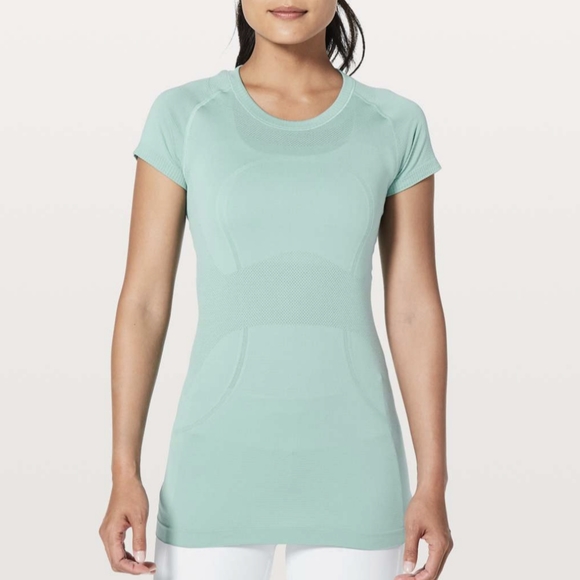Lululemon swiftly tech short sleeve, mint colour, size 6
